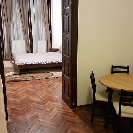 Cosy Studio-Apartament Oradea Buitenkant foto